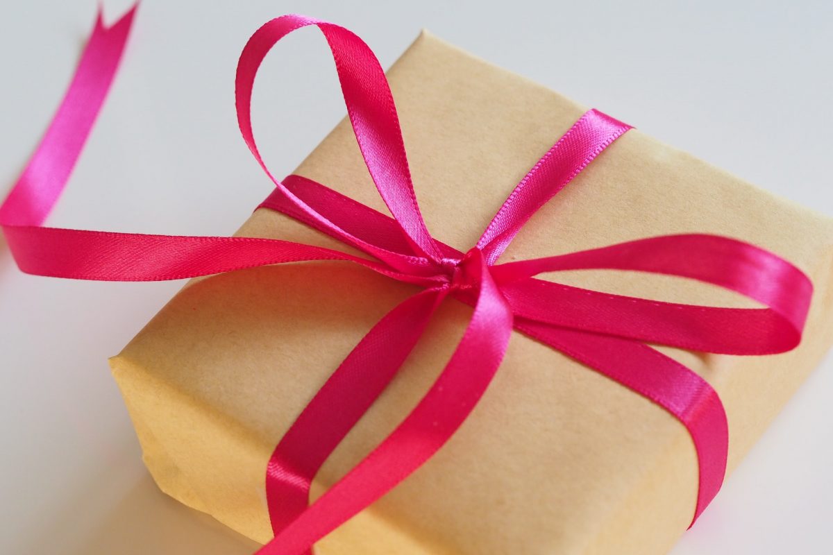 Gift for a birthday girl – how to choose the perfect one?