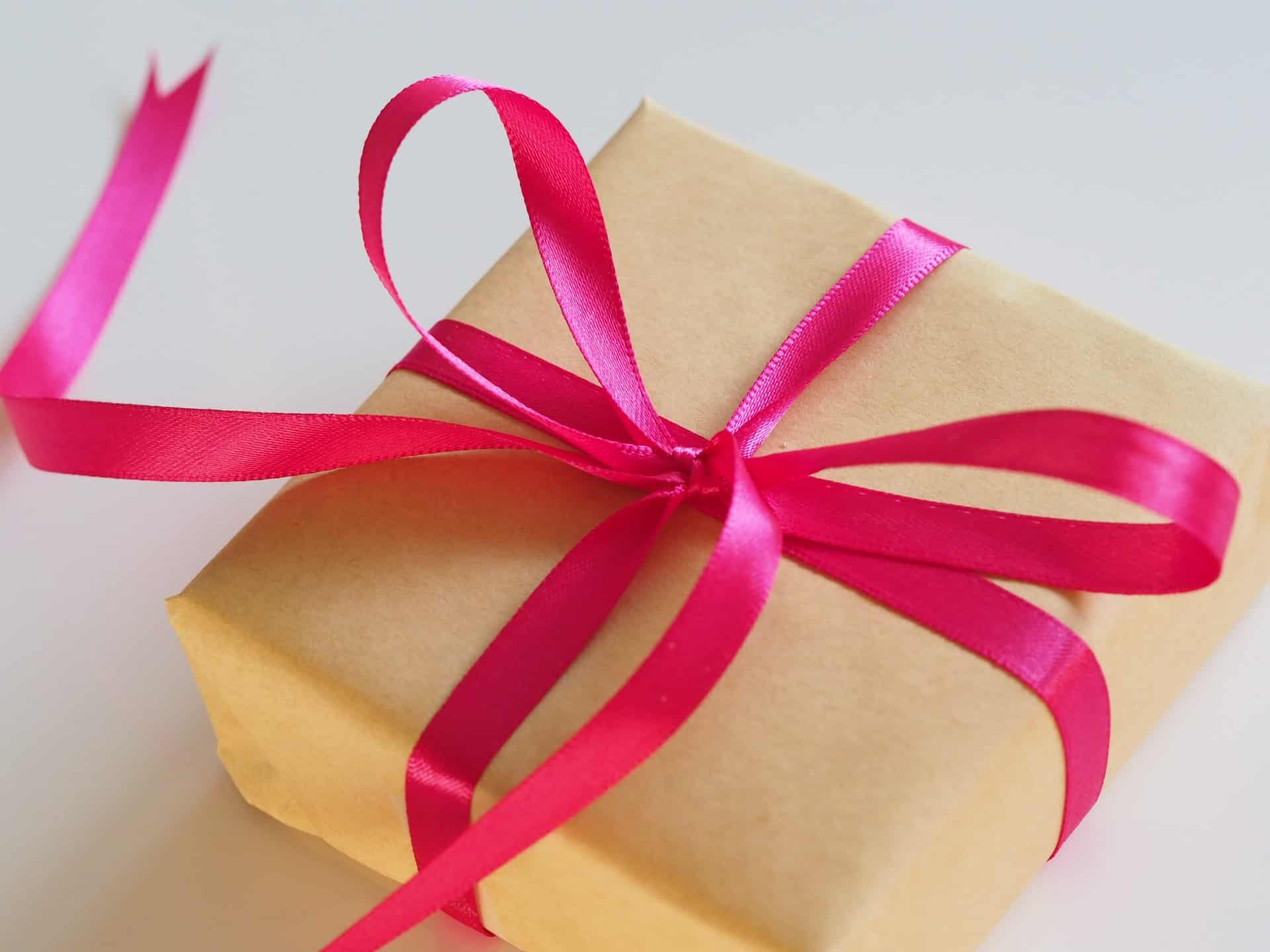 Gift for a birthday girl – how to choose the perfect one?