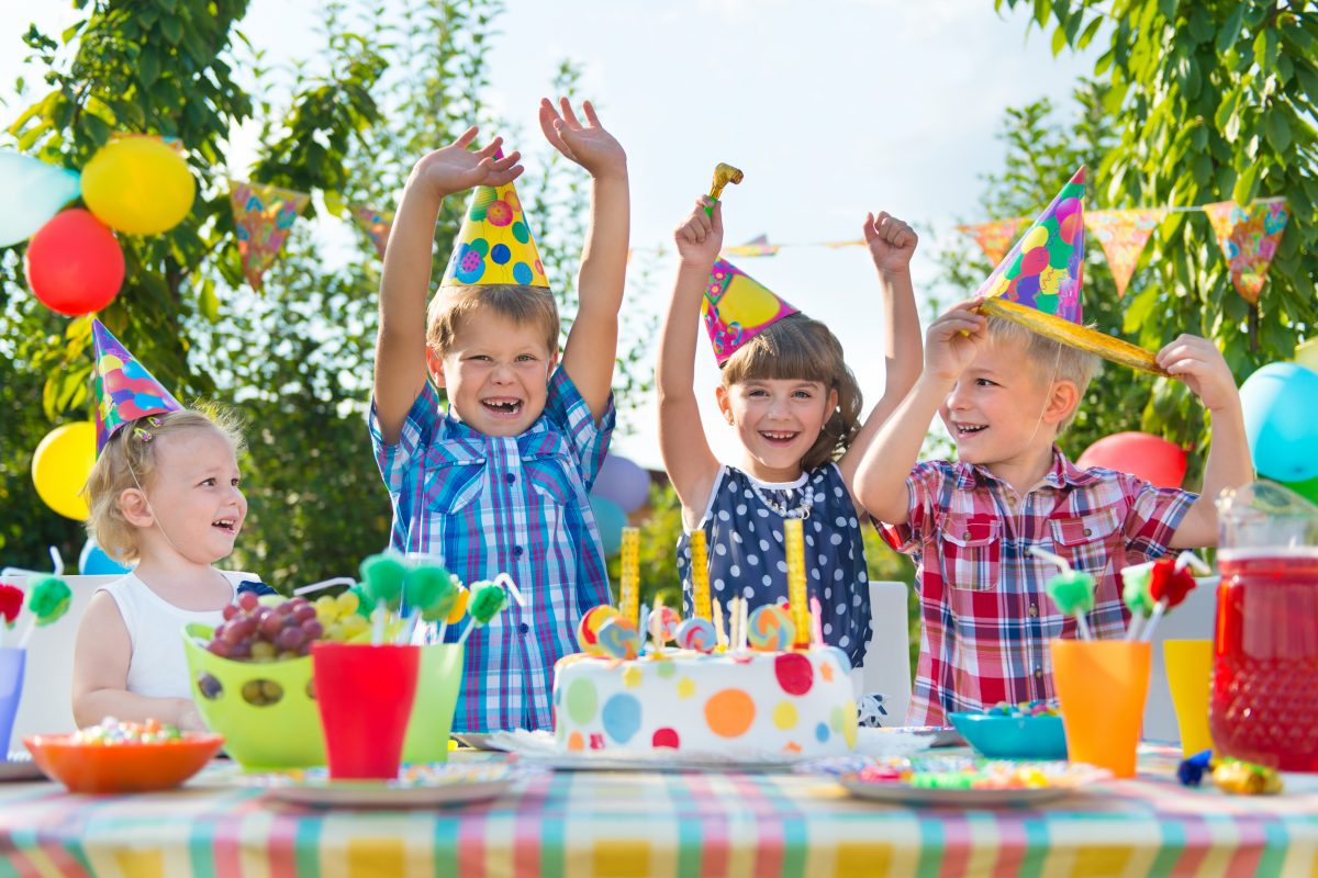 How to organize an outdoor birthday party?