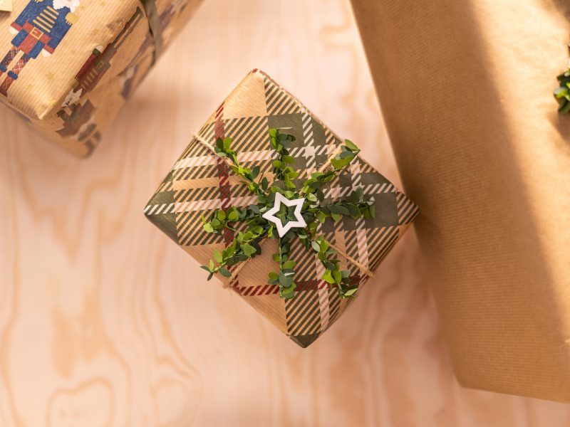 Thoughtful and Timeless: Universal Gifts of Friendship through Ready to Go Boxes