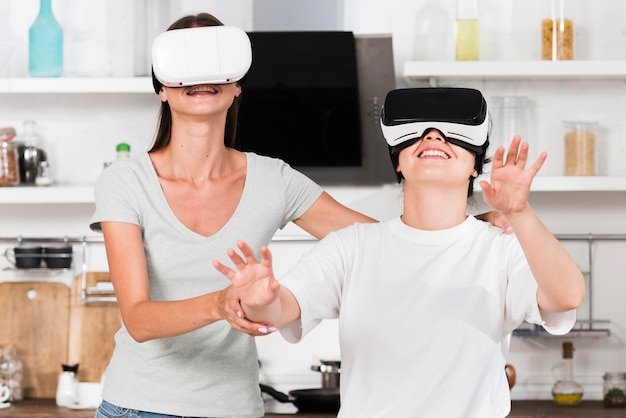 Enhancing Healthcare Collaboration Through Immersive Learning Experiences